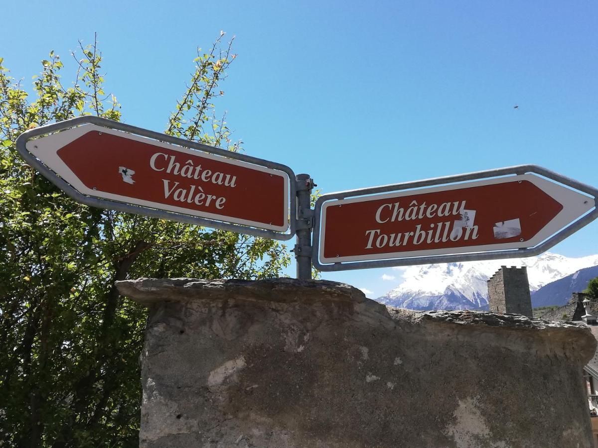 Chalet Waldrand Inden エクステリア 写真