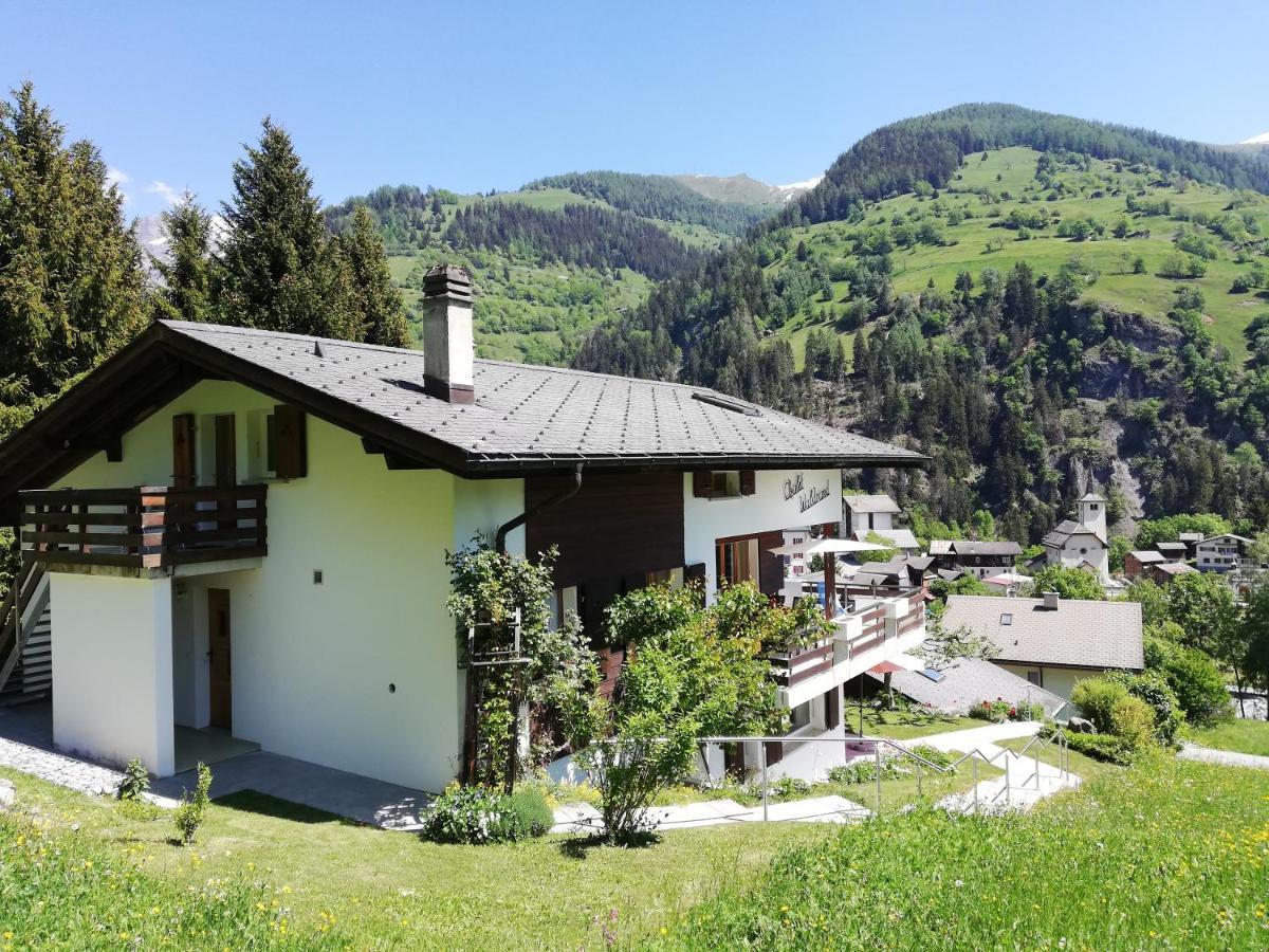 Chalet Waldrand Inden エクステリア 写真