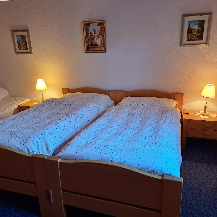 Chalet Waldrand Inden エクステリア 写真