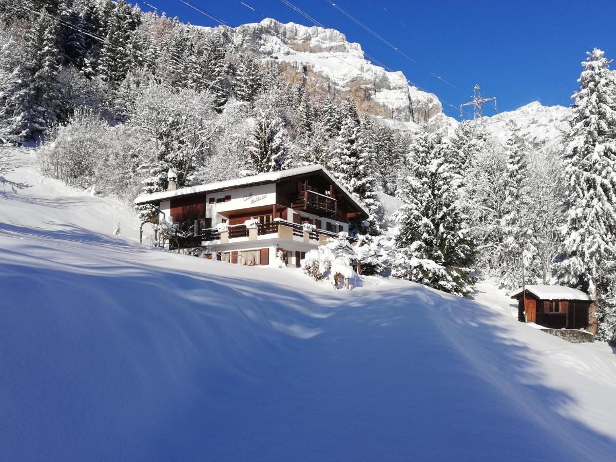 Chalet Waldrand Inden エクステリア 写真